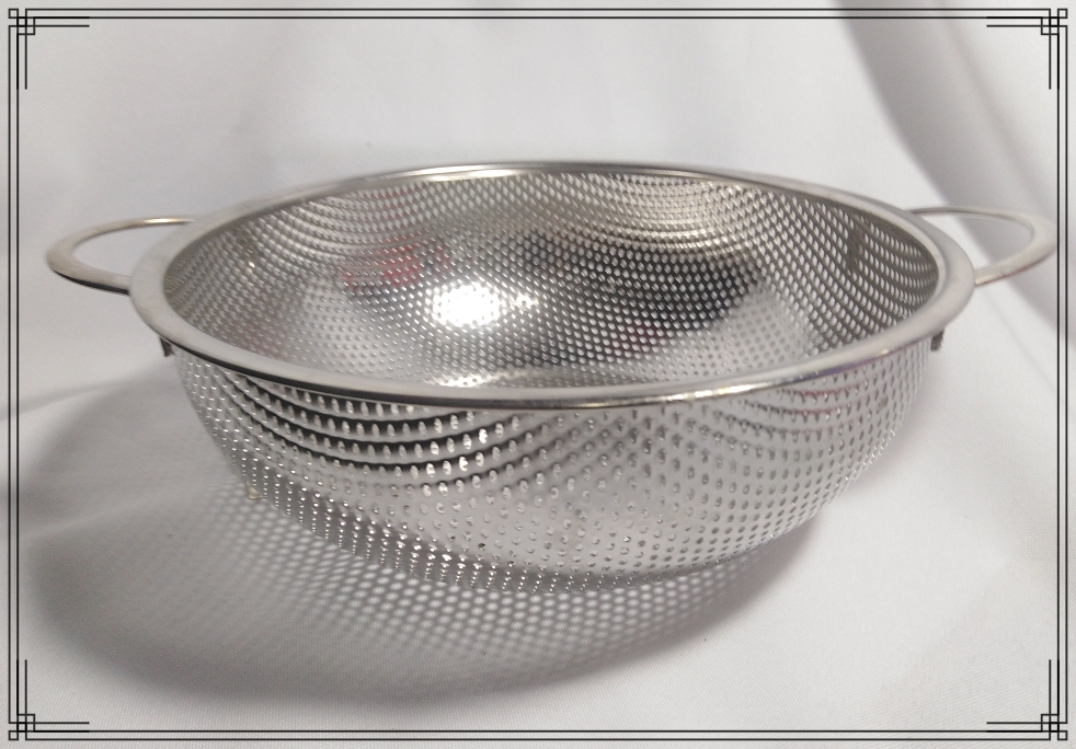 COLADOR METAL 22CM P/PASTA